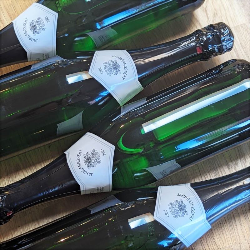 Eigenetikett Sekt trocken - nur mit Halsschleife - Eigenetikett Sekt trocken - nur mit Halsschleife -